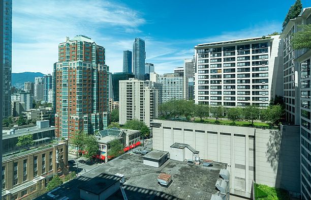 1012 989 Nelson Street Downtown VW