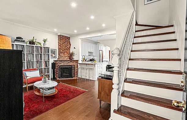 2634 Hemlock Street Fairview VW