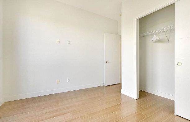 PH7 2528 Collingwood Street Kitsilano