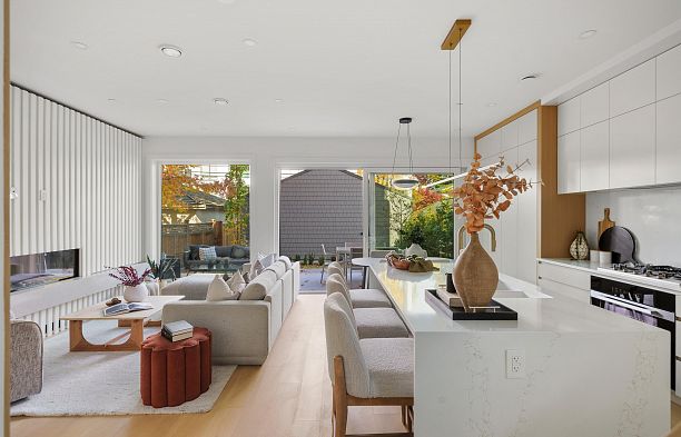 2 3657 W 11th Avenue Kitsilano