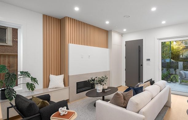 1 3657 W 11th Avenue Kitsilano