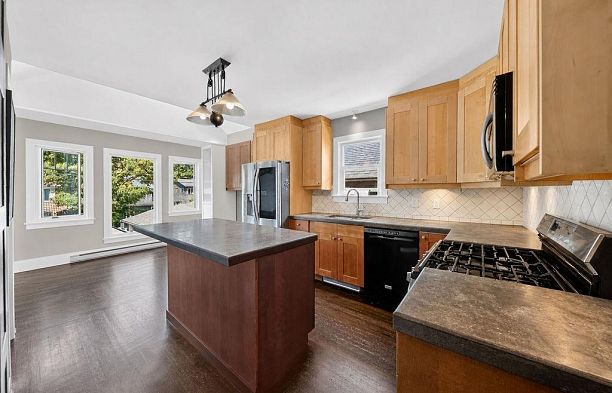4327 W 12th Avenue Point Grey