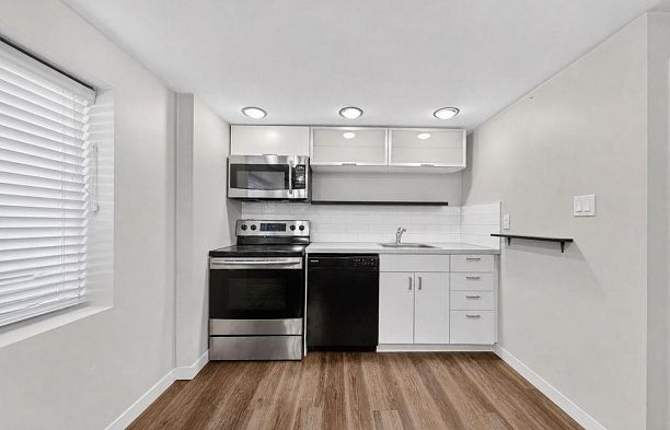 4327 W 12th Avenue Point Grey