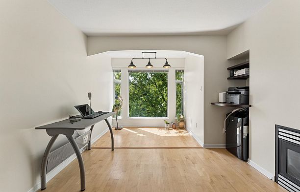 410 3727 W 10th Avenue Point Grey