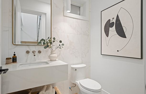 1 3657 W 11th Avenue Kitsilano