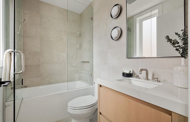 2 3657 W 11th Avenue Kitsilano