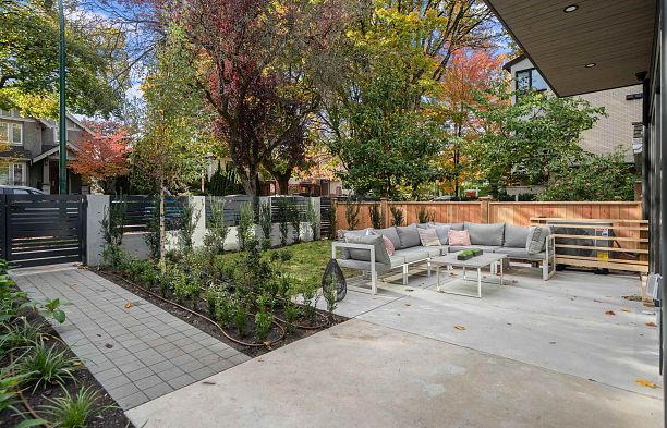 1 3657 W 11th Avenue Kitsilano