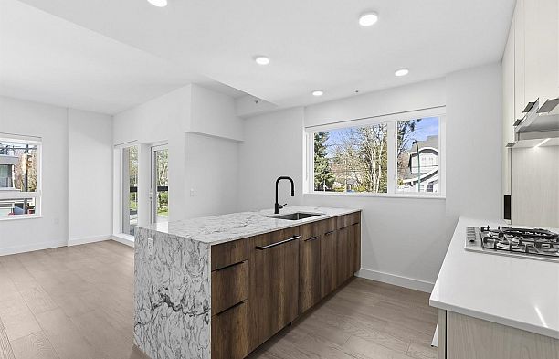 201 3590 W 39th Avenue Dunbar