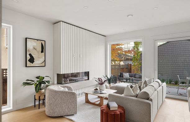 2 3657 W 11th Avenue Kitsilano