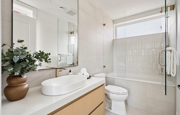2 3657 W 11th Avenue Kitsilano