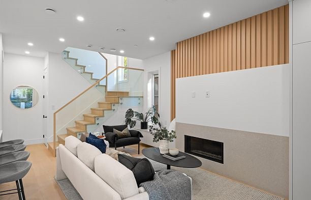 1 3657 W 11th Avenue Kitsilano