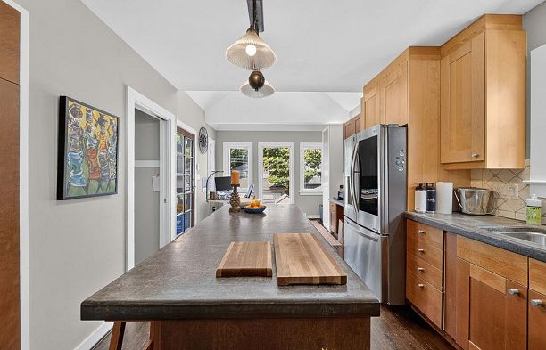 4327 W 12th Avenue Point Grey