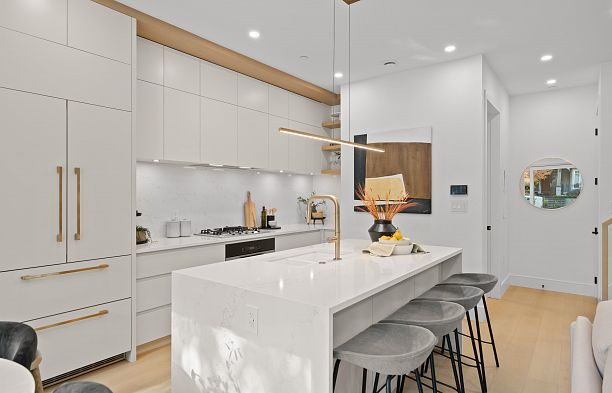 1 3657 W 11th Avenue Kitsilano