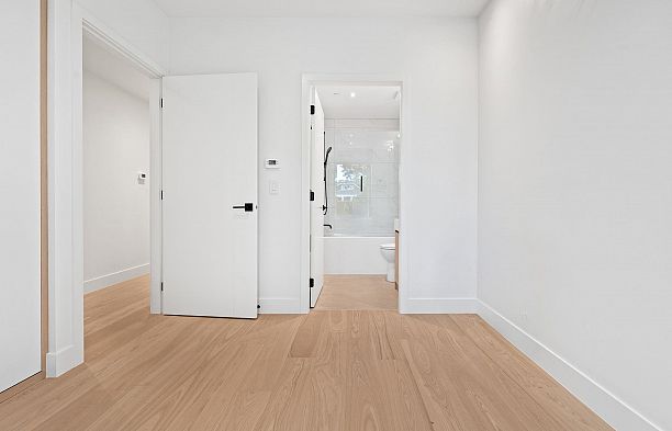 1 3813 W 16th Avenue Point Grey