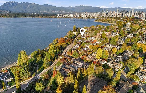 2697 York Avenue Kitsilano