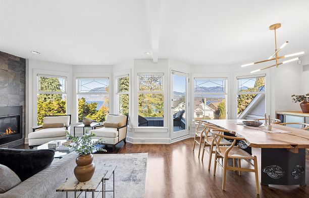 2697 York Avenue Kitsilano