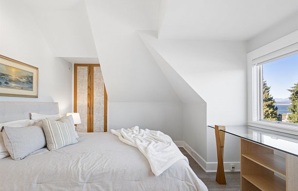 2697 York Avenue Kitsilano
