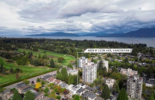 3 4659 W 11 Avenue Point Grey