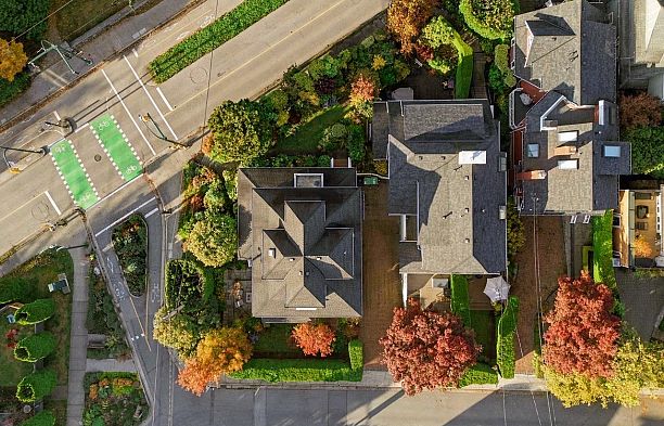 2697 York Avenue Kitsilano