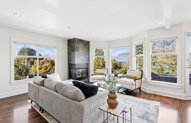 2697 York Avenue Kitsilano