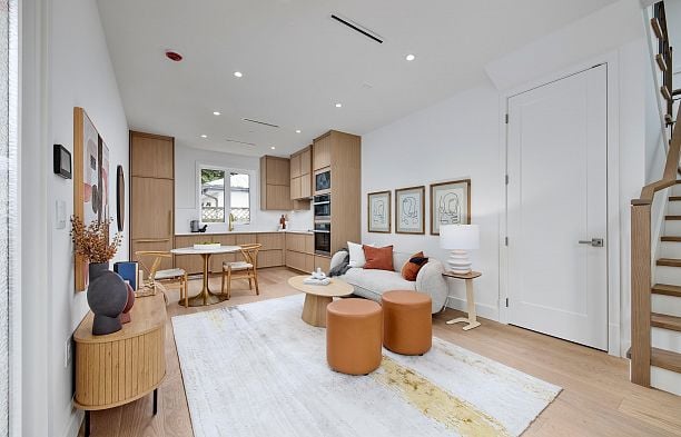3 4659 W 11 Avenue Point Grey