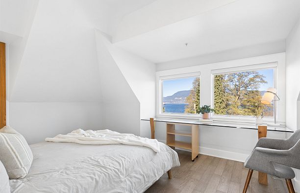 2697 York Avenue Kitsilano