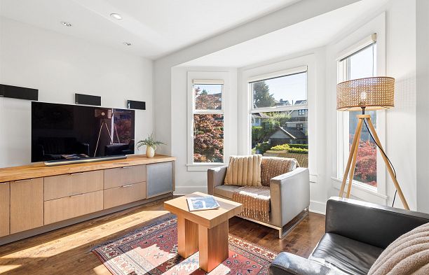2697 York Avenue Kitsilano