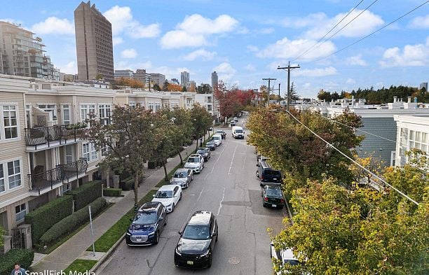 322 638 W 7th Avenue Fairview VW