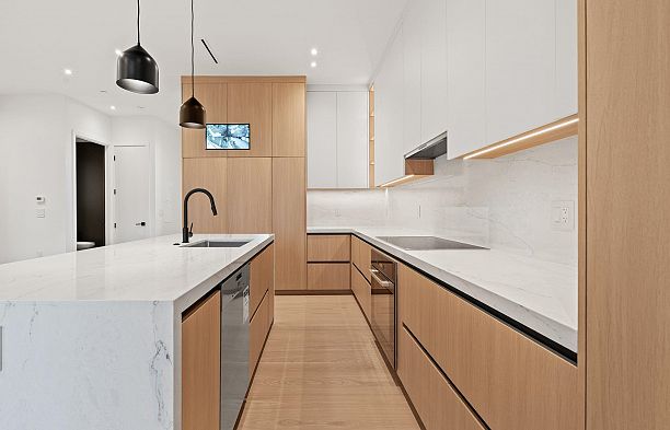 1 3813 W 16th Avenue Point Grey