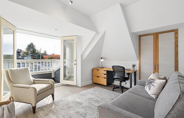 2697 York Avenue Kitsilano
