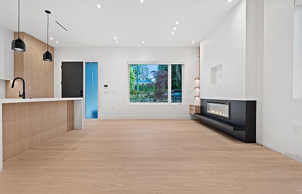 1 3813 W 16th Avenue Point Grey