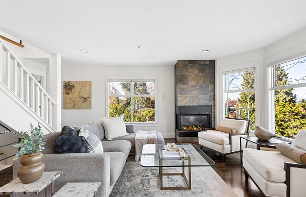 2697 York Avenue Kitsilano