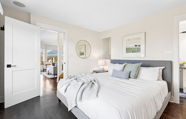 2697 York Avenue Kitsilano