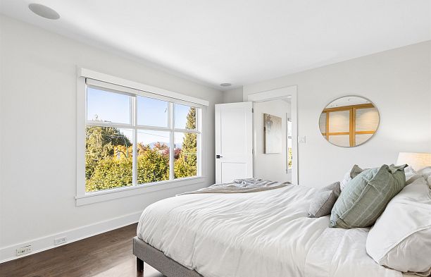 2697 York Avenue Kitsilano