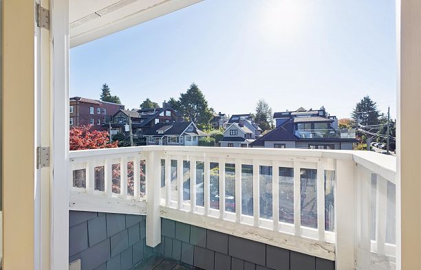 2697 York Avenue Kitsilano