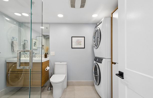 2697 York Avenue Kitsilano