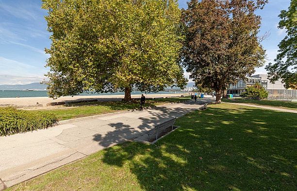 207 2410 Cornwall Avenue Kitsilano