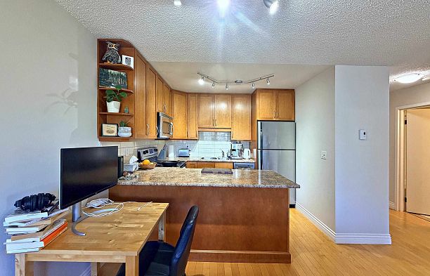 401 2920 Ash Street Fairview VW