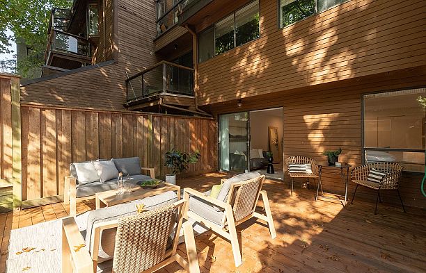 207 2410 Cornwall Avenue Kitsilano