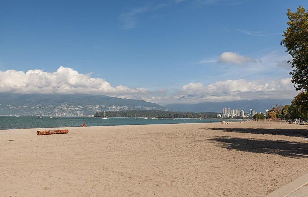 207 2410 Cornwall Avenue Kitsilano