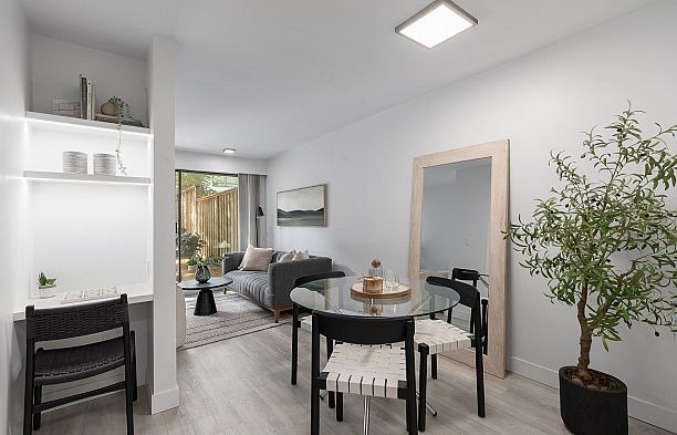 207 2410 Cornwall Avenue Kitsilano