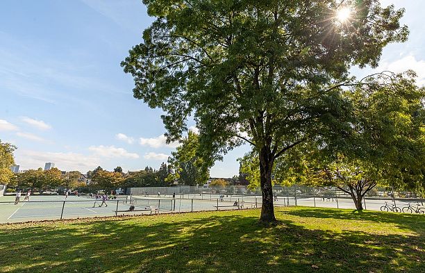 207 2410 Cornwall Avenue Kitsilano