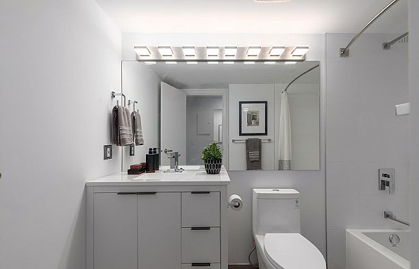 207 2410 Cornwall Avenue Kitsilano