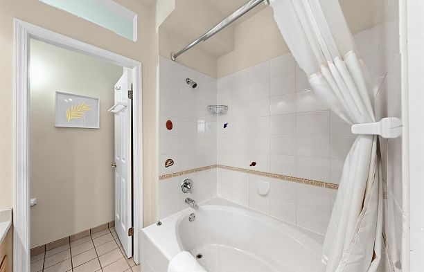 221 3769 W 7th Avenue Point Grey