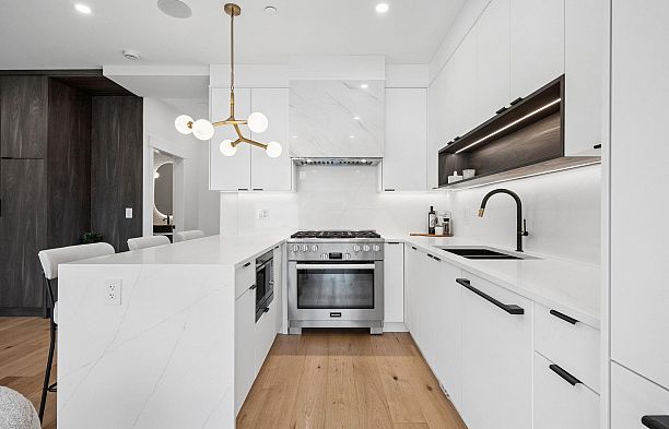 2 4549 W 11th Avenue Point Grey