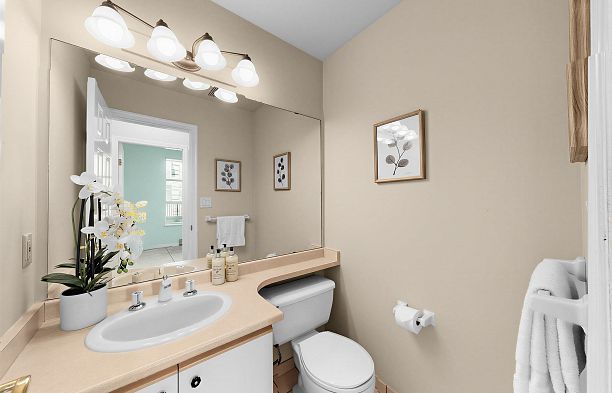 221 3769 W 7th Avenue Point Grey