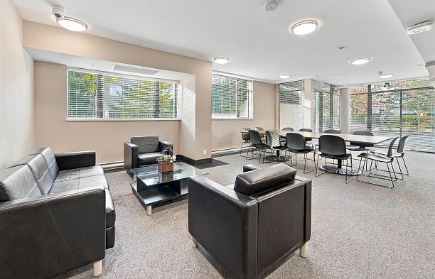 709 1068 W Broadway Fairview VW