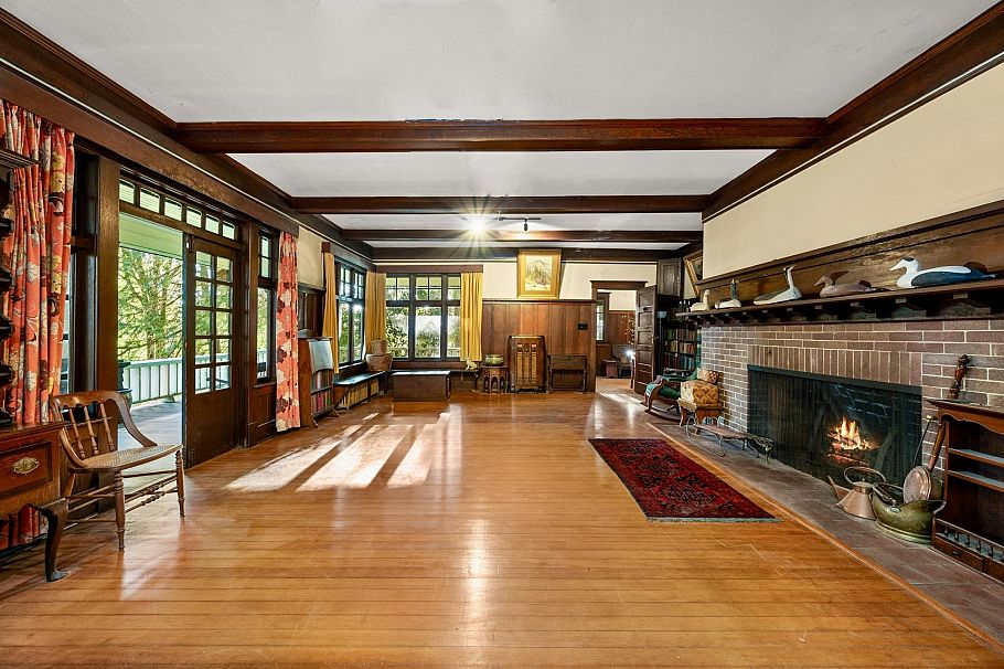 6376 Collingwood Street Vancouver, BC - 4