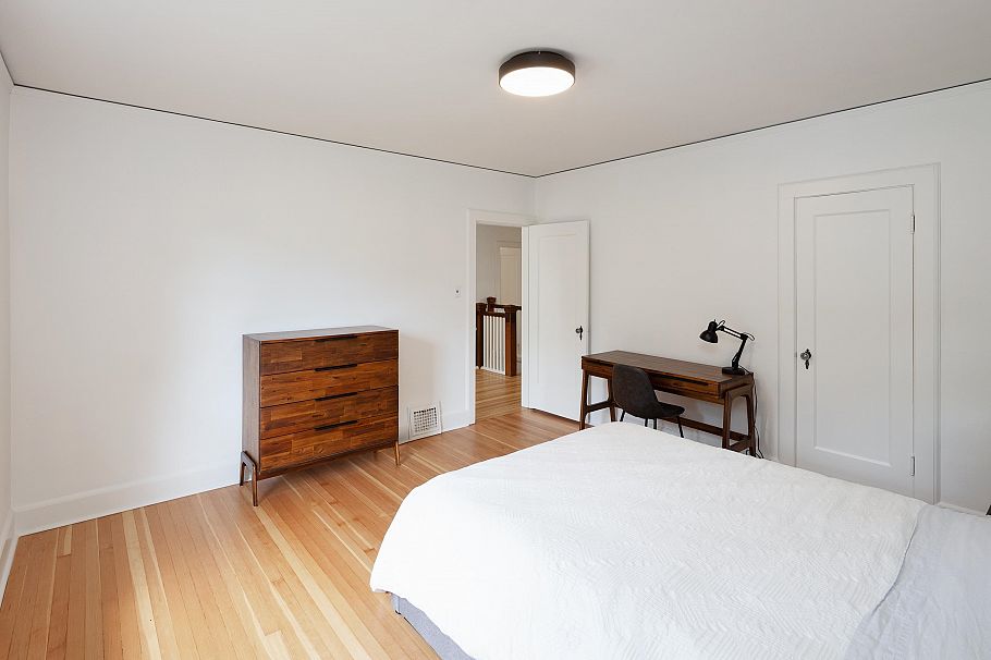 1121 W 16th Avenue Vancouver, BC - 17