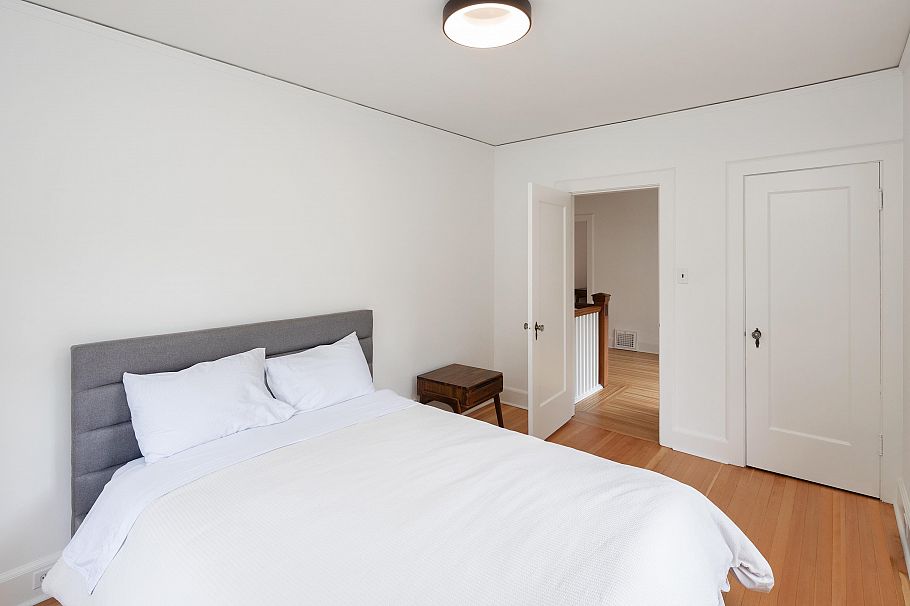 1121 W 16th Avenue Vancouver, BC - 33